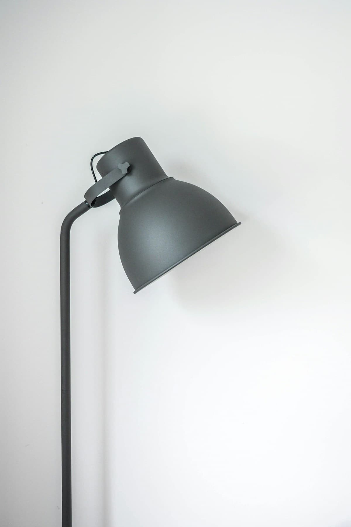 Real lamp detail in a minimal interior
